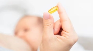 Mama karmiąca piersią dziecko zażywająca leki