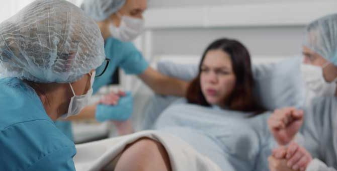 błędy medyczne podczas porodu