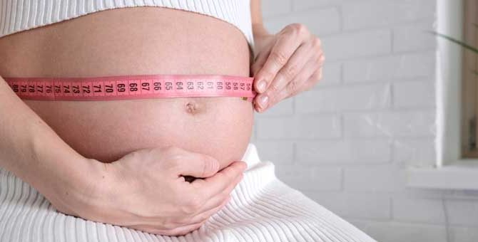 Jak rośnie brzuch w ciąży tydzień po tygodniu?