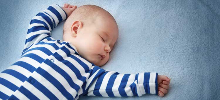 3-miesieczne niemowlę podczas snu